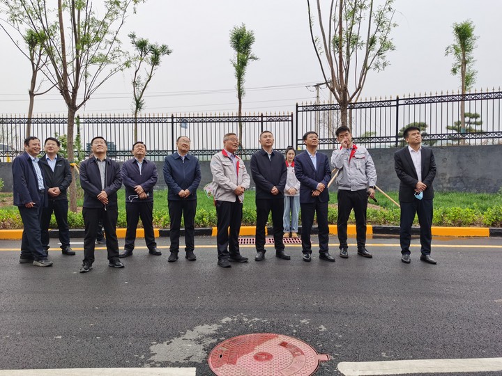 临汾市委副书记、、、市长王延峰莅临巅峰国际官网集团调研